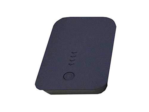 Batería externa portátil negra de 8400 mAh. Ideal para mantener tus dispositivos cargados cuando estás en movimiento